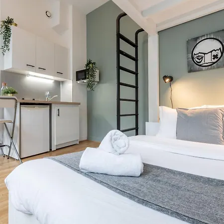 Saint Maurice - And Functional *